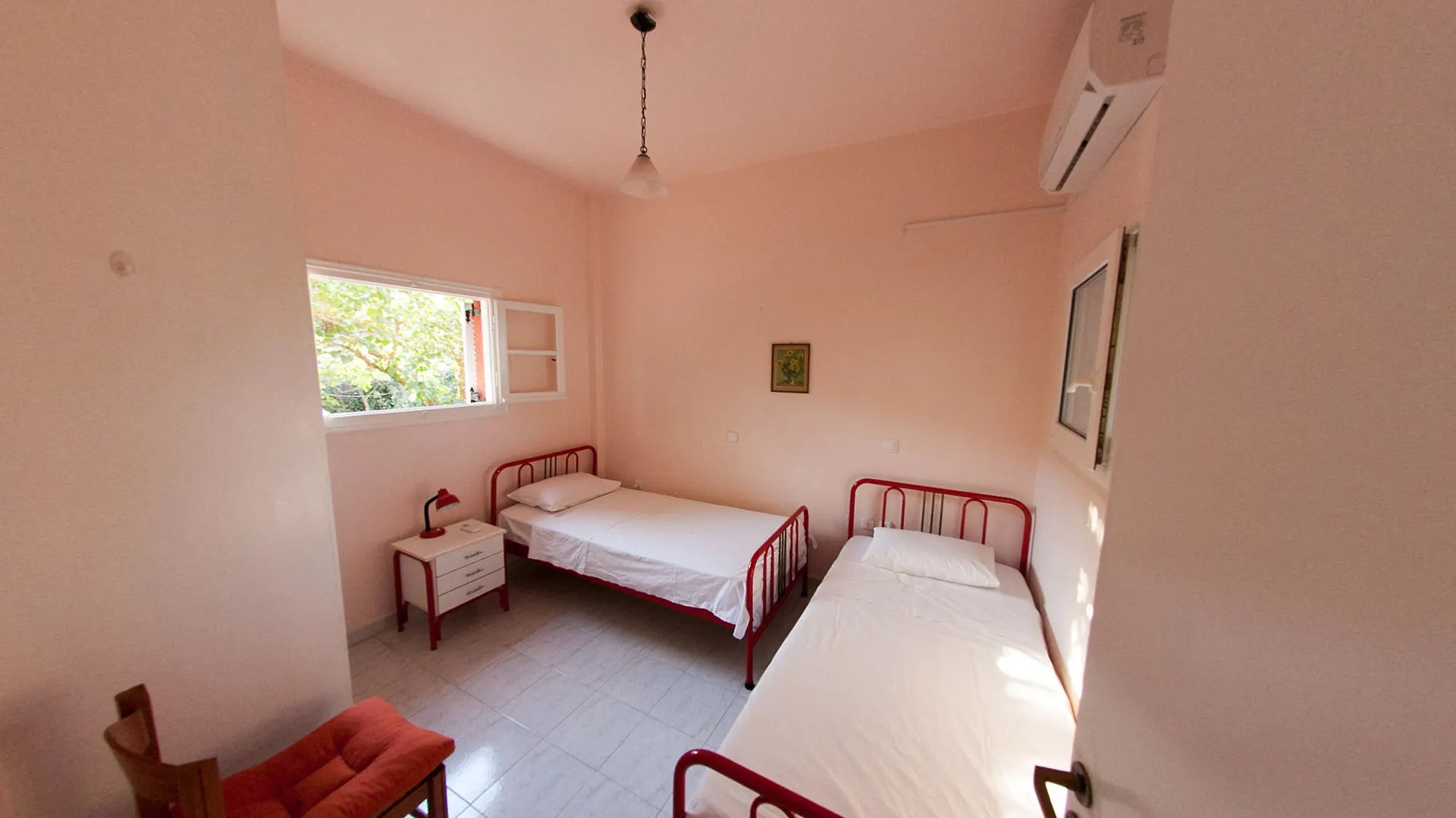Ostria Villa Ликсури
